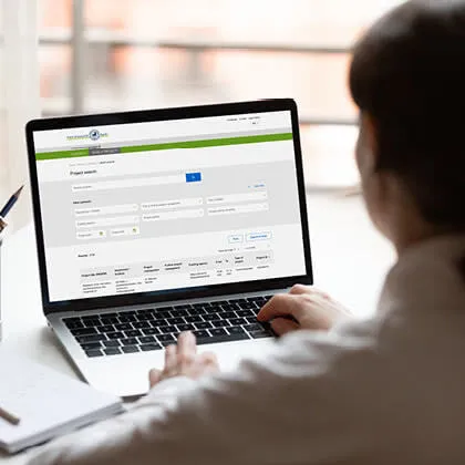 Moderne Weboberfläche für volle Transparenz